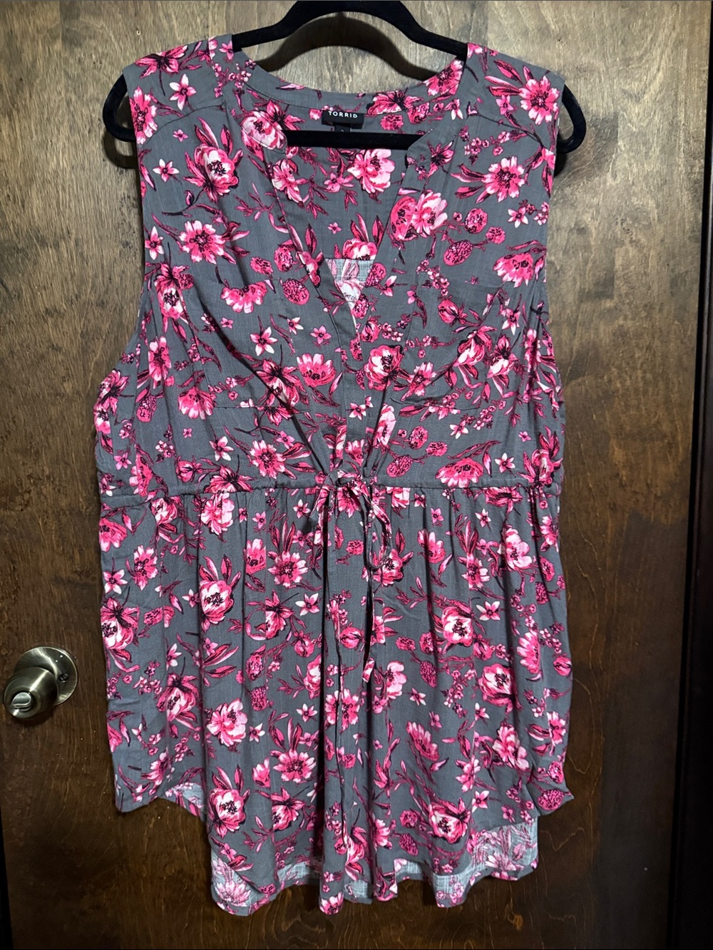 torrid Gray Tunic with Pink Floral Print and Tie Waist